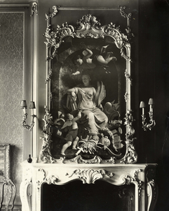 839814 Afbeelding van het door Jacob de Wit vervaardigde schoorsteenstuk dat in 1936 door de Provincie Utrecht aan de ...